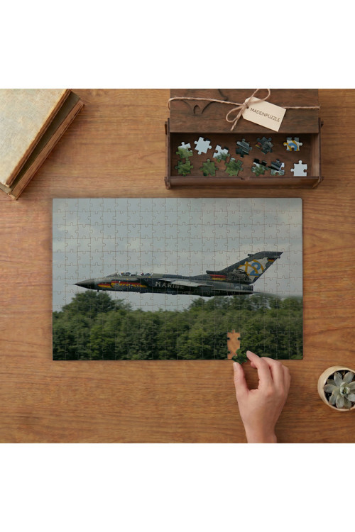 Çok Amaçlı Uçak - Panavia Tornado Tasarımı 240 Parça Ahşap Puzzle Ahşap Kutuda MPY10163
