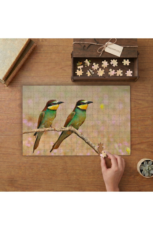 Dalda İki Arı Kuşu Tasarımı 240 Parça Ahşap Puzzle Ahşap Kutuda MPY60435