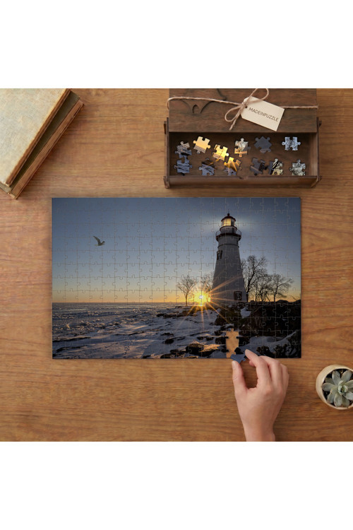 Deniz Feneri Günbatımı - Deniz Kıyısı Tasarımı 240 parça Ahşap Puzzle Ahşap Kutuda MP03447
