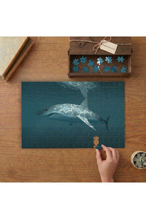 Denizde Köpek Balığı Tasarımı 240 Parça Ahşap Puzzle Ahşap Kutuda MPY40424