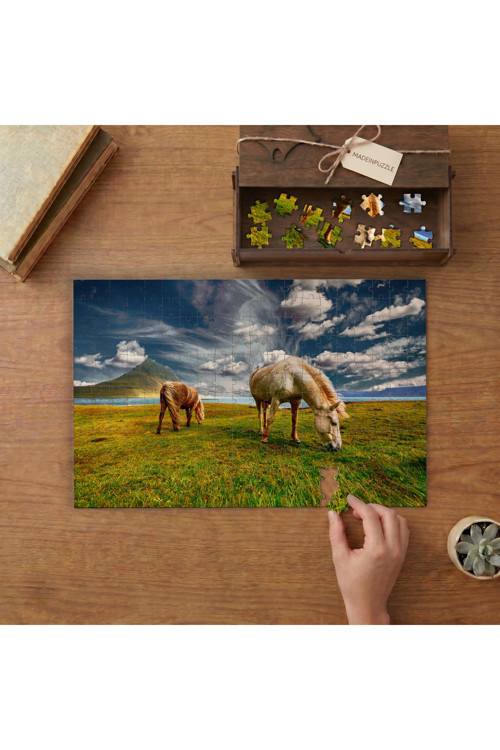 Doğada Otlayan Atlar Tasarımı 240 parça Ahşap Puzzle Ahşap Kutuda MP09990