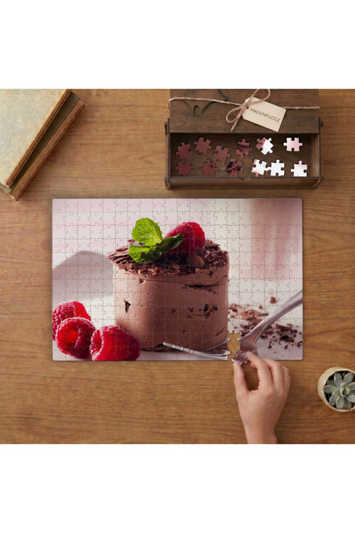 Frambuazlı Çikolatalı Pasta Tasarımı 240 parça Ahşap Puzzle Ahşap Kutuda MP01730