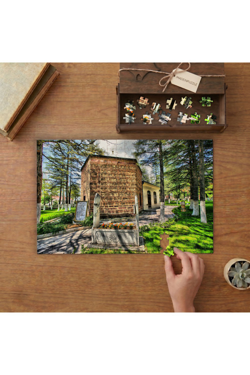 Ertuğrul Gazi Türbesi Tasarımı 240 parça Ahşap Puzzle Ahşap Kutuda MP07047