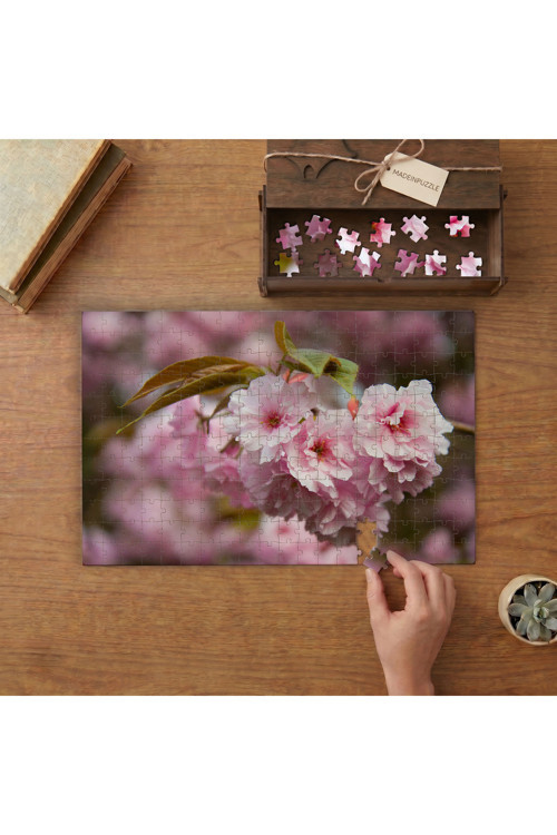 Japon Süs Kirazı Çiçekleri Tasarımı 240 parça Ahşap Puzzle Ahşap Kutuda MP07369