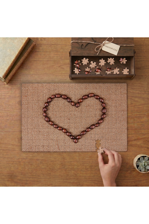 Kahve Çekirdeklerinden Kalp Tasarımı 240 parça Ahşap Puzzle Ahşap Kutuda MP00357
