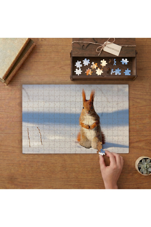 Karda Sevimli Sincap Tasarımı 240 Parça Ahşap Puzzle Ahşap Kutuda MPY60281