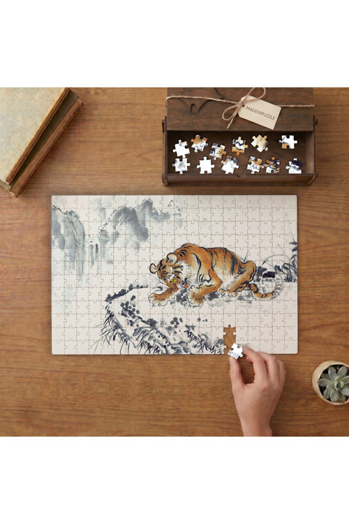 Karlı Ormandaki Kaplan Tasarımı 240 parça Ahşap Puzzle Ahşap Kutuda MP04461