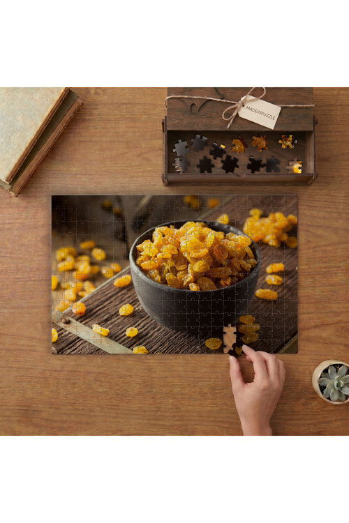 Kasede Sarı Üzüm Kurusu Tasarımı 240 parça Ahşap Puzzle Ahşap Kutuda MP04125