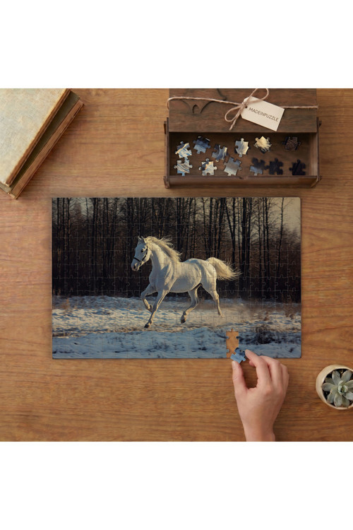 Koşan Beyaz At Tasarımı 240 parça Ahşap Puzzle Ahşap Kutuda MP01437