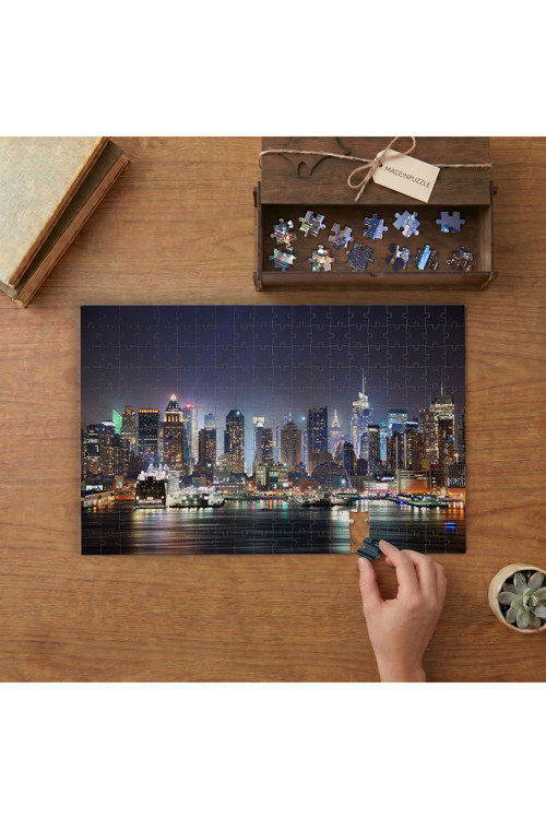 Manhattan'da Gece Tasarımı 240 parça Ahşap Puzzle Ahşap Kutuda MP11297