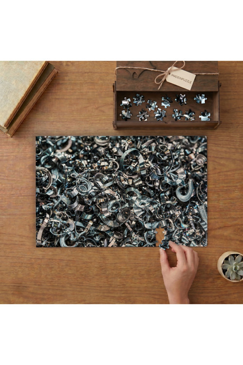 Metal Parçalar Tasarımı 240 parça Ahşap Puzzle Ahşap Kutuda MP08119