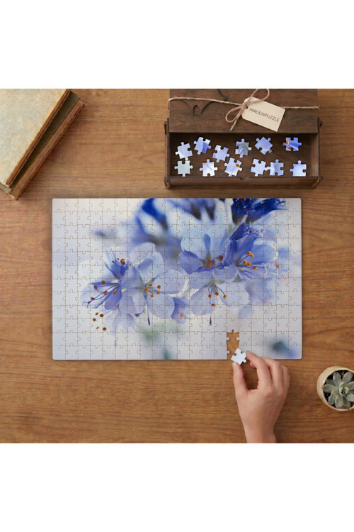 Mavi Kiraz Çiçekleri Tasarımı 240 parça Ahşap Puzzle Ahşap Kutuda MP06754
