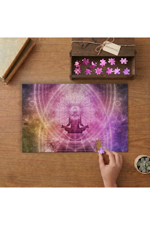 Meditasyon Yapan İnsan Figürü Tasarımı 240 parça Ahşap Puzzle Ahşap Kutuda MP09288