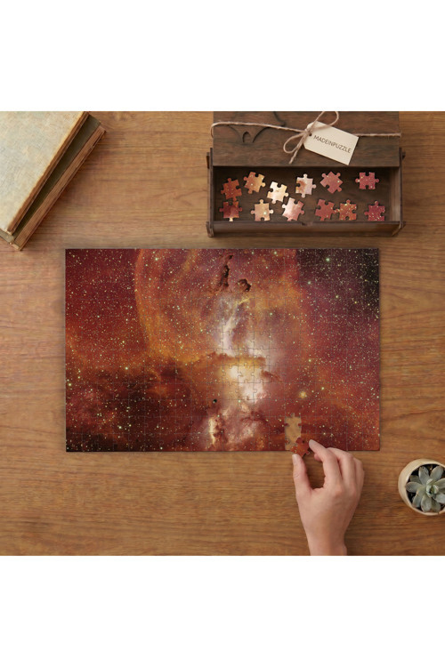 NGC 3582 Bulutsusu'nun Yakın Çekim Tasarımı 240 Parça Ahşap Puzzle Ahşap Kutuda MPY50276