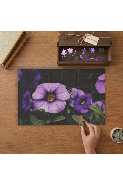 Mor Petunyalar Tasarımı 240 parça Ahşap Puzzle Ahşap Kutuda MP07372