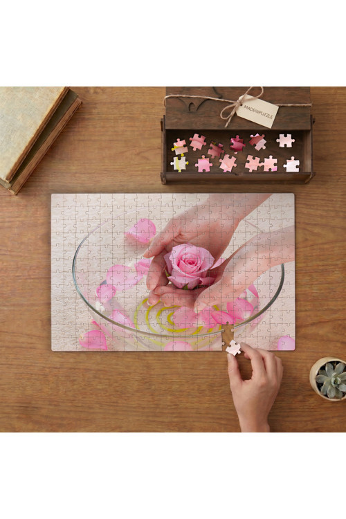 Pembe Güller Tasarımı 240 parça Ahşap Puzzle Ahşap Kutuda MP00449