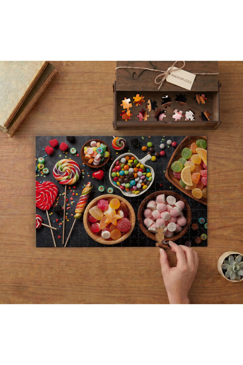 Rengarenk Nostaljik Bayram Şekerleri Tasarımı 240 parça Ahşap Puzzle Ahşap Kutuda MP03681