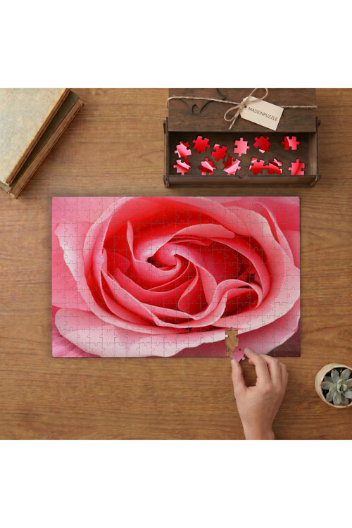 Pembe Gül - Yakın Çekim Çiçek Tasarımı 240 parça Ahşap Puzzle Ahşap Kutuda MP01092