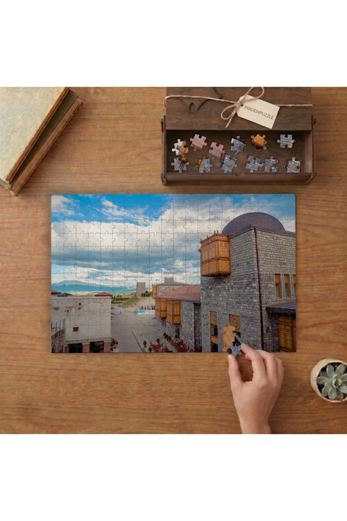 Rabati Kalesi Tasarımı 240 parça Ahşap Puzzle Ahşap Kutuda MP03863