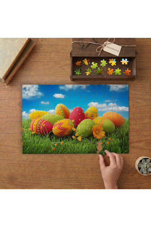 Renkli Paskalya Yumurtaları Tasarımı 240 parça Ahşap Puzzle Ahşap Kutuda MP00429