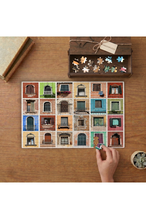 Renkli Pencere Kolajı Tasarımı 240 parça Ahşap Puzzle Ahşap Kutuda MP01181