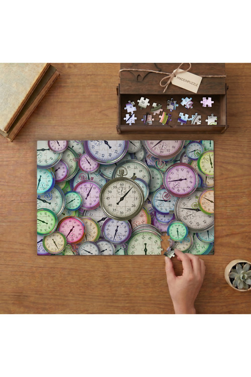 Renkli Saatler Tasarımı 240 parça Ahşap Puzzle Ahşap Kutuda MP05199