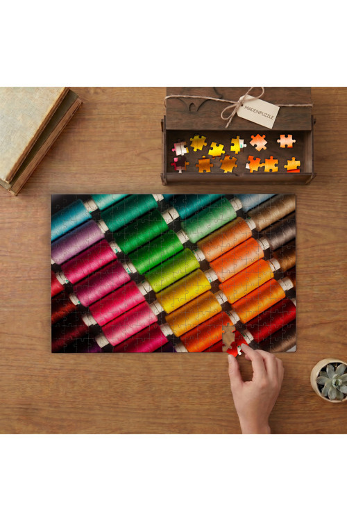 Rengarenk İplikler Tasarımı 240 parça Ahşap Puzzle Ahşap Kutuda MP04096