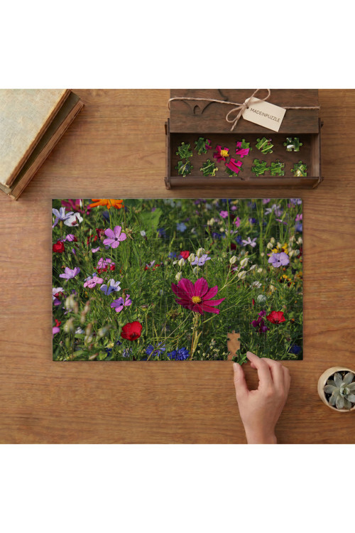 Rengarenk Kır Çiçekleri Tasarımı 240 parça Ahşap Puzzle Ahşap Kutuda MP05485