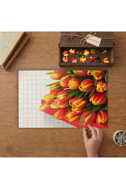 Rengarenk Laleler Tasarımı 240 parça Ahşap Puzzle Ahşap Kutuda MP00473
