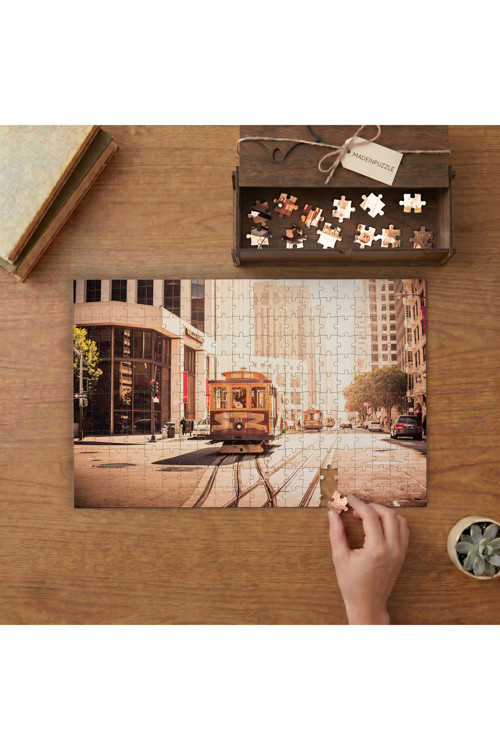 San Francisco Sokaklarındaki Tramvay Tasarımı 240 parça Ahşap Puzzle Ahşap Kutuda MP00225