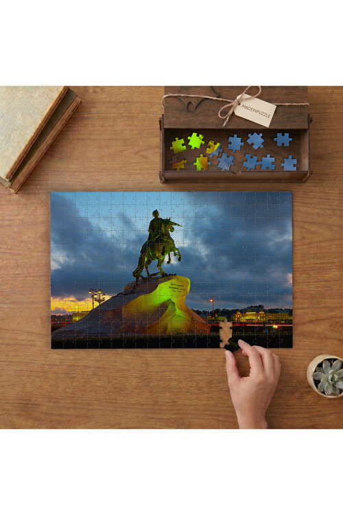 Sankt-Peterburg Bron Atlı Tasarımı 240 parça Ahşap Puzzle Ahşap Kutuda MP01252