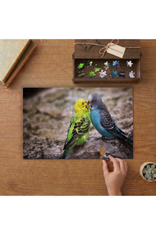 Sevgili Muhabbet Kuşları Tasarımı 240 Parça Ahşap Puzzle Ahşap Kutuda MPY50344
