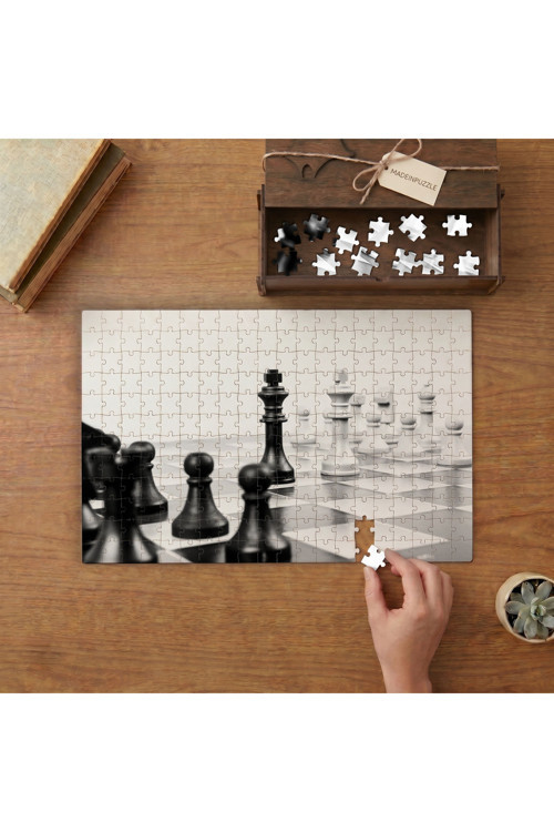 Satranç - Şah - Mat - Oyun Tasarımı 240 parça Ahşap Puzzle Ahşap Kutuda MP03046