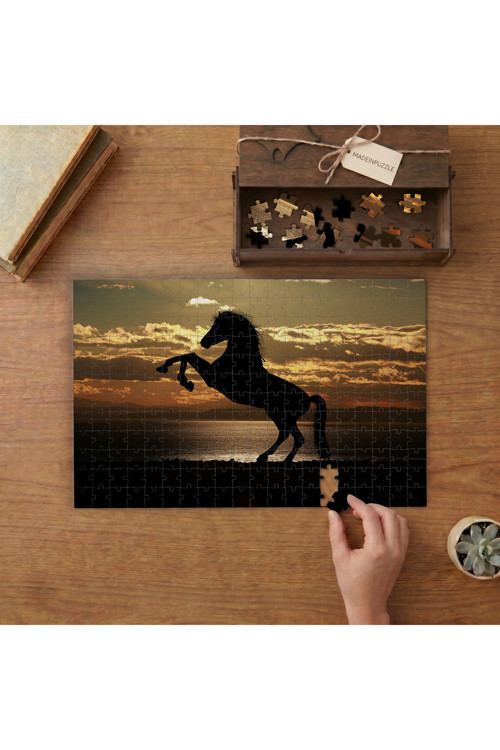 Şahlanan At Tasarımı 240 parça Ahşap Puzzle Ahşap Kutuda MP04528