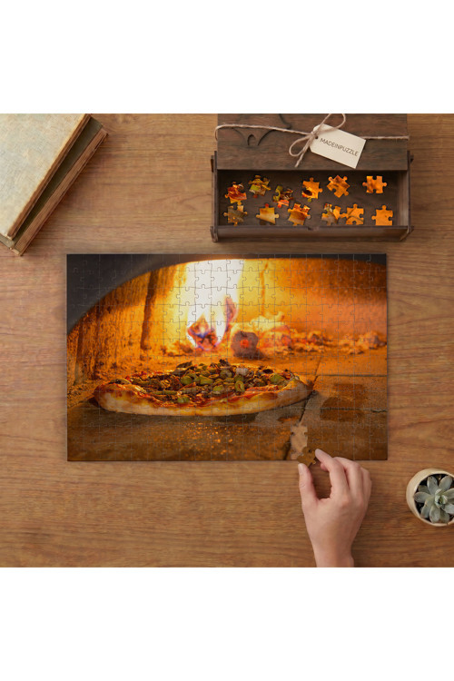 Taş Fırında Sebzeli Pizza Tasarımı 240 parça Ahşap Puzzle Ahşap Kutuda MP01360