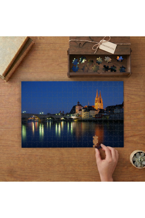 Tuna Nehri - Gece - Şehir Manzarası Tasarımı 240 parça Ahşap Puzzle Ahşap Kutuda MP05915