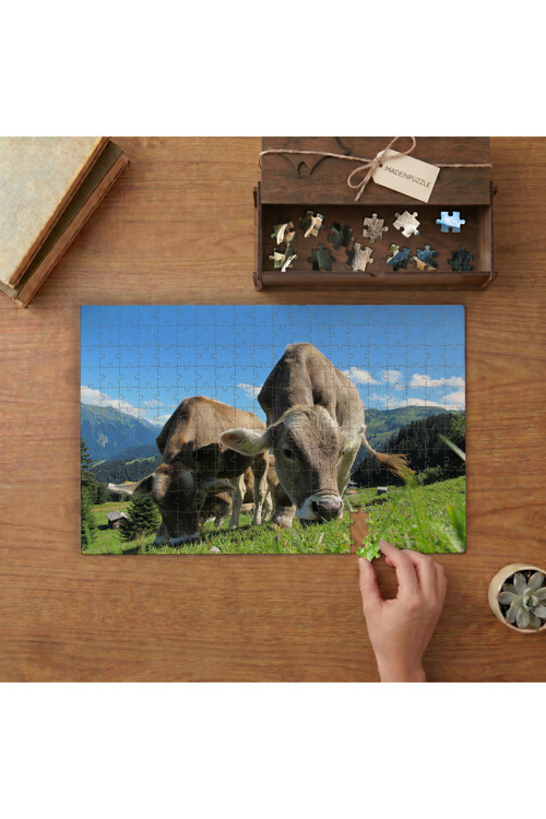 Yayladaki İnekler Tasarımı 240 parça Ahşap Puzzle Ahşap Kutuda MP01956