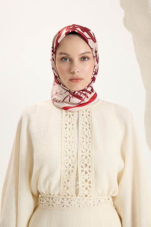 Desenli Twill Eşarp Love Bordo