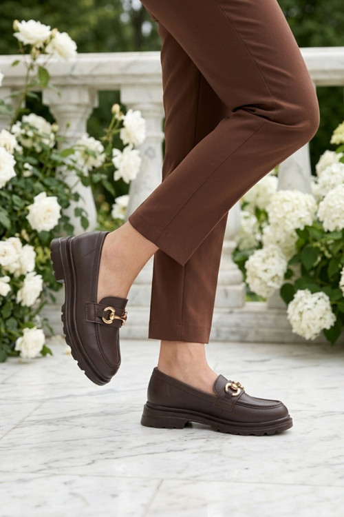 Kahve Kalın Rahat Tabanlı Toka Detaylı Kadın Klasik Casual Ayakkabı Loafer 1003