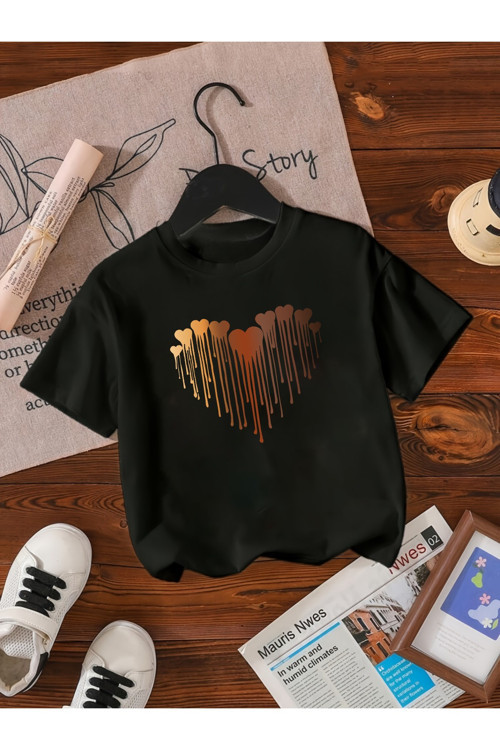 Çocuk Eriyen Kalpler Baskılı Tasarım Tshirt
