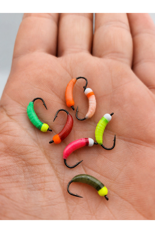 7 Renk Mikro Kurt Yemli Balık İğnesi Seti – 13 mm İğne, 6 mm Ağız, 1 Gr Altı Hafif Yapay Yem