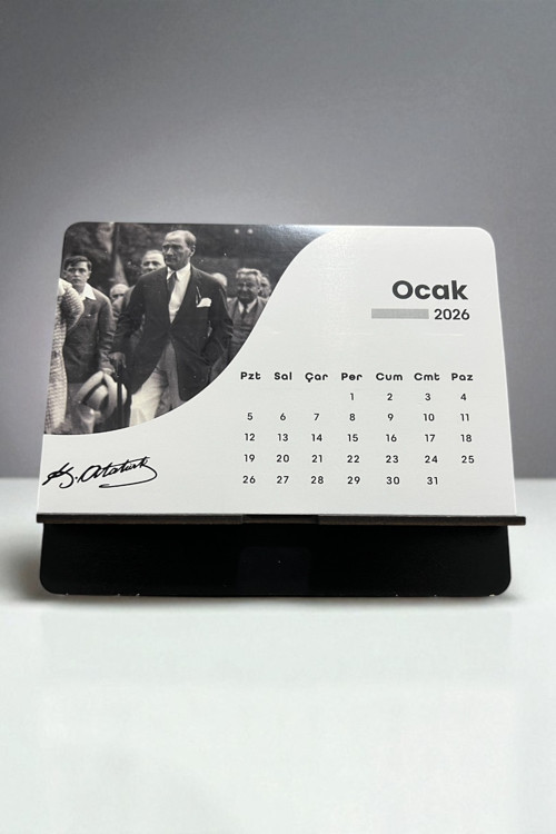 2026 Masa Takvimi – Atatürk Fotoğraflı, Ahşap Standlı (16X11 Cm)