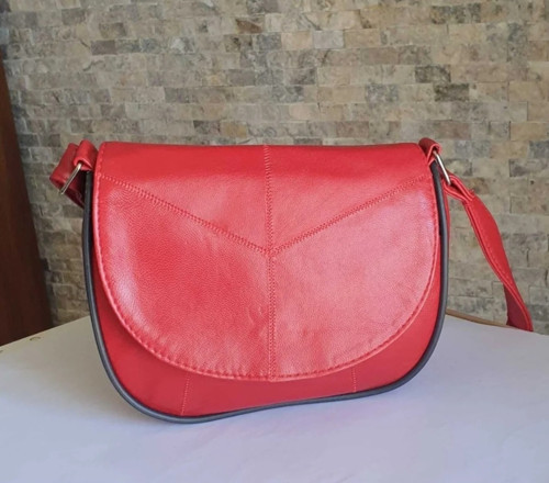 HAKİKİ DERİ ÖZEL TASARIM KADIN ÇANTA (23CM X 19CM)