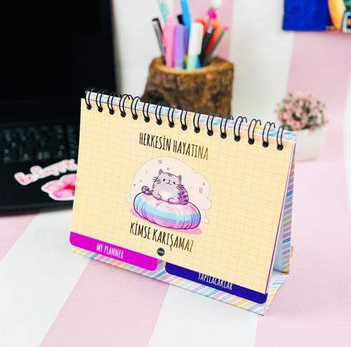 Herkesin Hayatına Kimse Karışamaz Tasarımlı Yeni Nesil Masa Üsü Planner 2 Sayfa Sticker