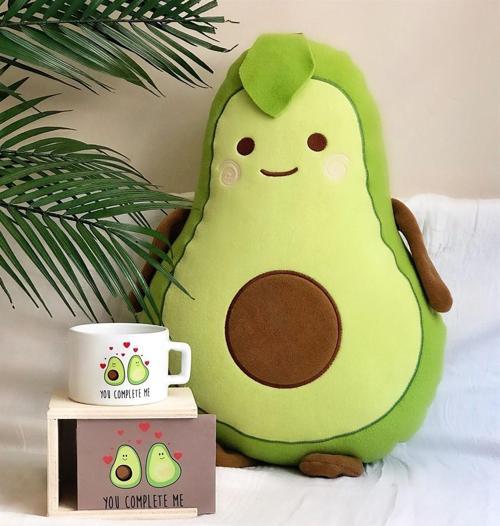Avokado Tasarımlı Beni Tamamlıyorsun Yastık Ve Ahşap Kutulu Kupa Hediye Seti