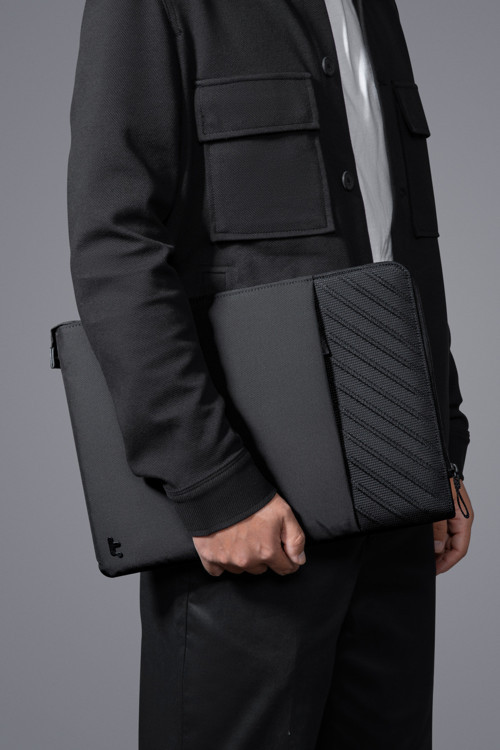 Voyage Serisi 13'' Siyah Notebook Kılıfı - A10C2D1