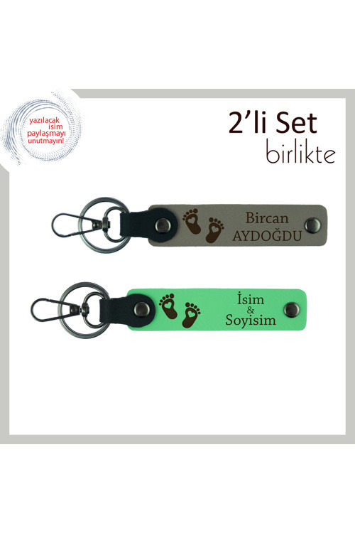 Sevimli Tasarımıyla Göz Dolduran Kalpli Ayak Desenli Anahtarlık, İsimli 2’Li Set, Kül Gri-F Yeşil