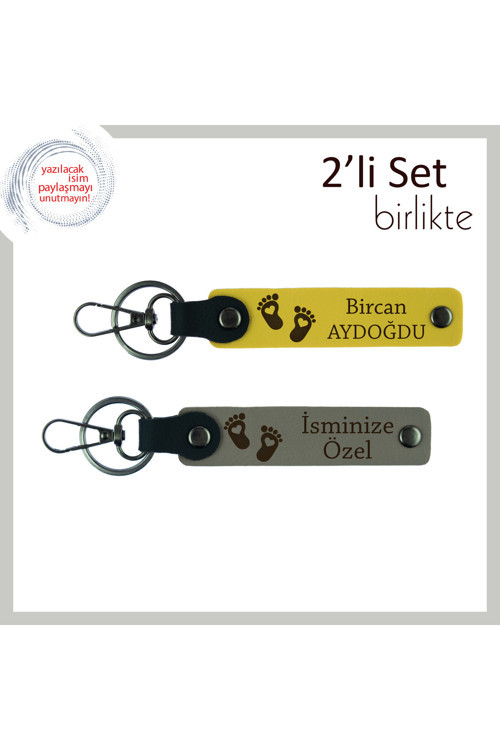 Kişiye Özel Tasarımıyla Doğum Gününe Anlam Katan Kalpli Ayak Motifli İsimli Anahtarlık, Sarı-Kül Gri