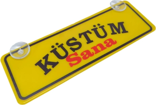 Küstüm Sana Yazılı Sarı Dekor Plaka Vantuzlu Cam Süsü 22x7.5cm KS2