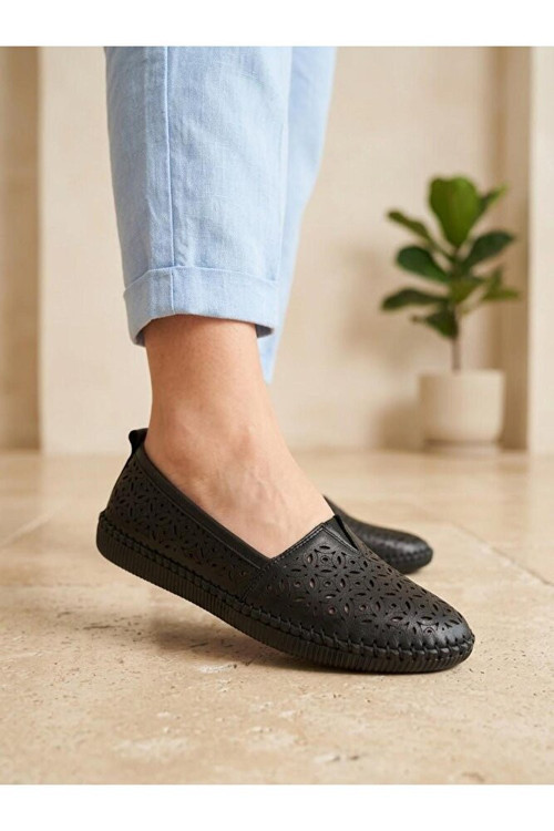 Hakiki Deri Siyah Kadın Babet Ortopedik Taban Lazer Delikli Slip-On Comfort Ayakkabı